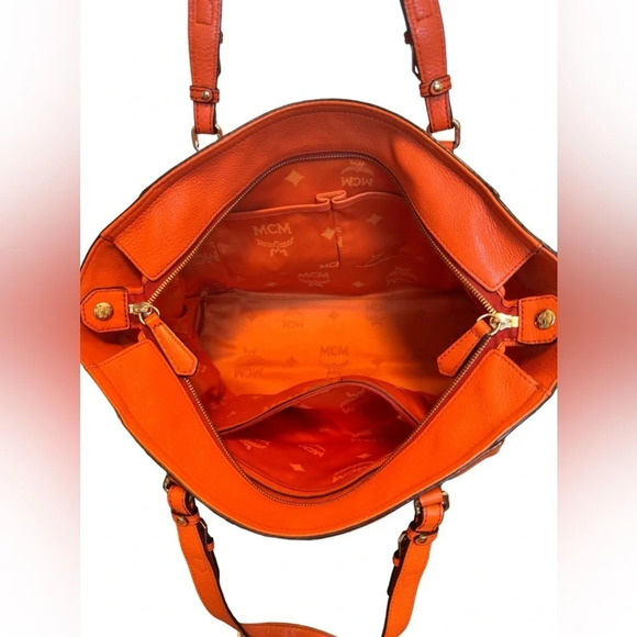 MCM 🍊 Pebbled Leather Tote - Picture 3 of 14
